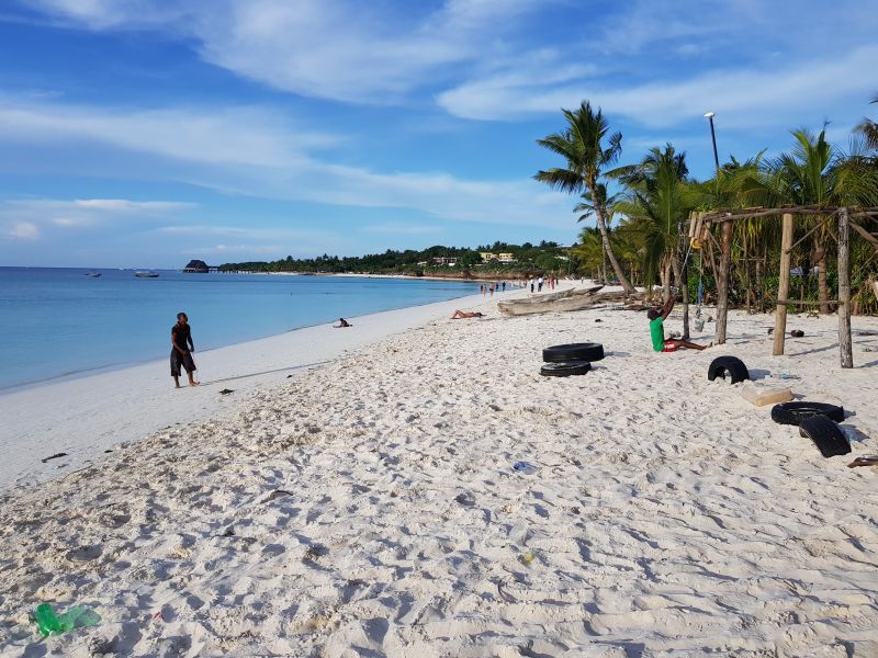 Nunwi Beach on Zanzibar island 桑給巴尔岛北的南威滩