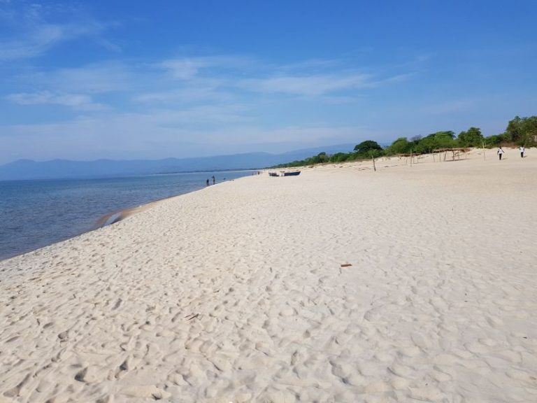 Nkhata Bay beach 恩卡塔滩