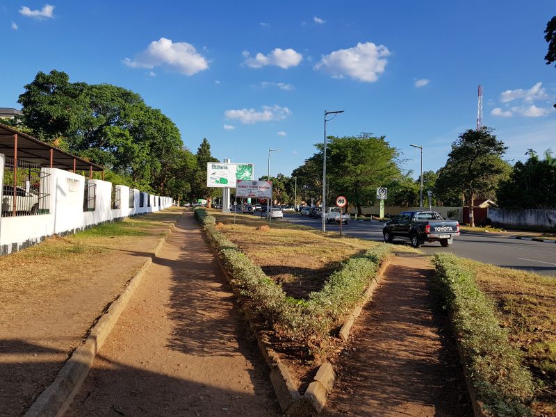 Neat streets of Lusaka 整齐的卢萨卡街道