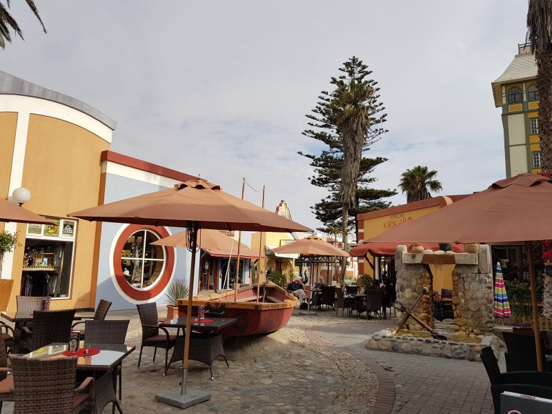 Swakopmund city center shops and restaurants 斯瓦科普蒙德市中心商店和餐厅