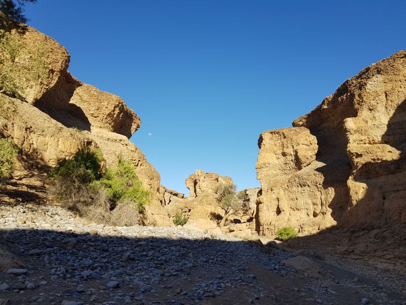 Canyon near Siesrem. Siesrem附近的峡谷