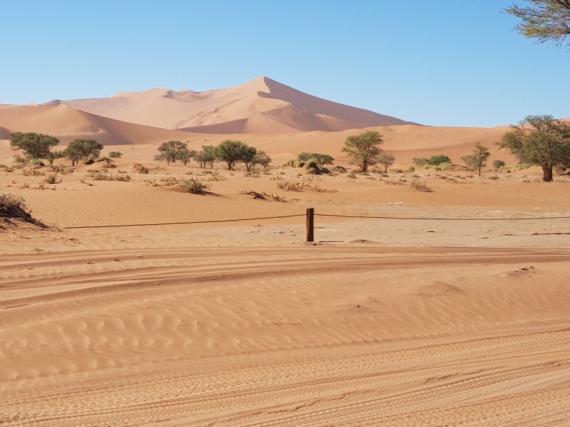 Siesrem, nature’s sand sculpture. Siesrem, 自然的沙雕