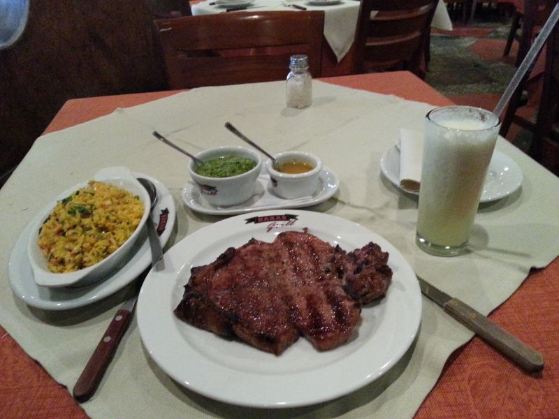 A meal in Caracas 加拉加斯牛排晚餐