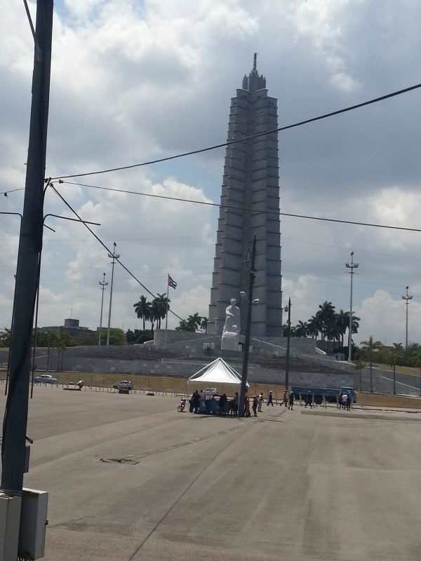 A monument in Havana 哈瓦那地标纪念碑