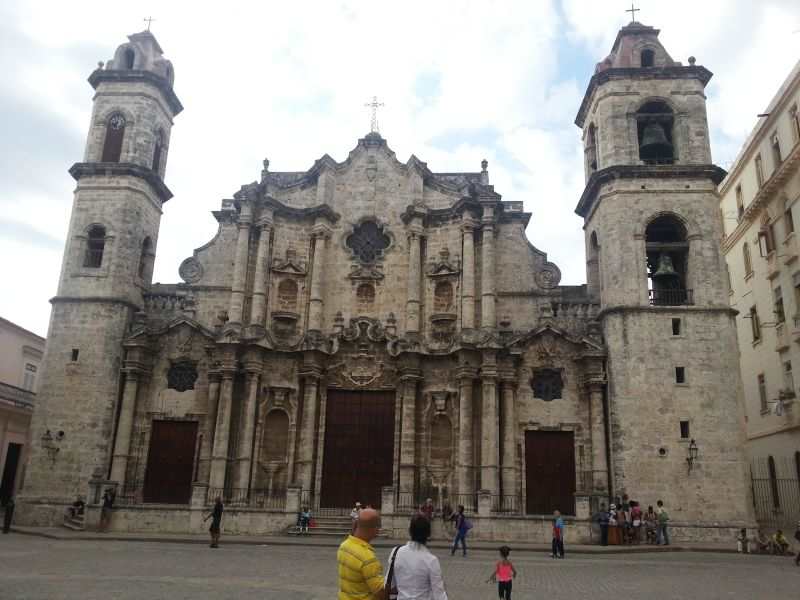 Havana's past glory 哈瓦那以往的辉煌