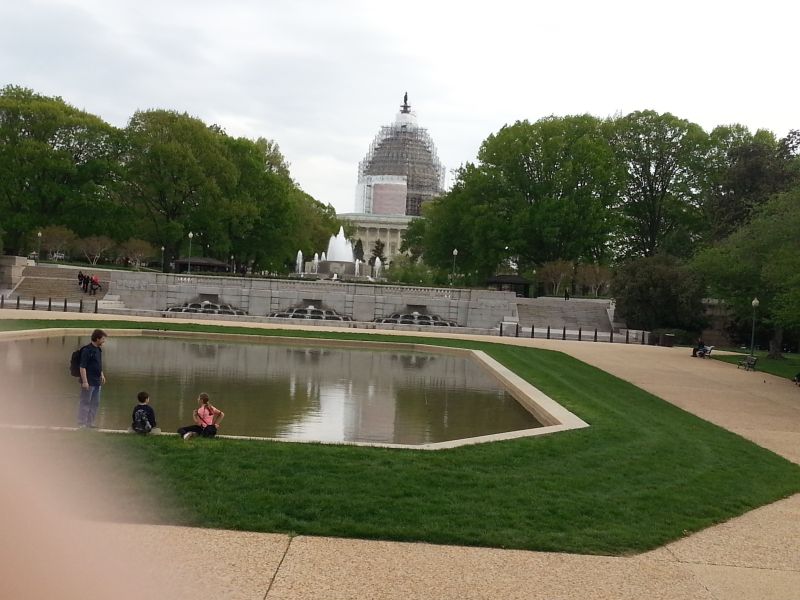 Capitol Hill （under renovation) 美国国会大厦 （在整容）