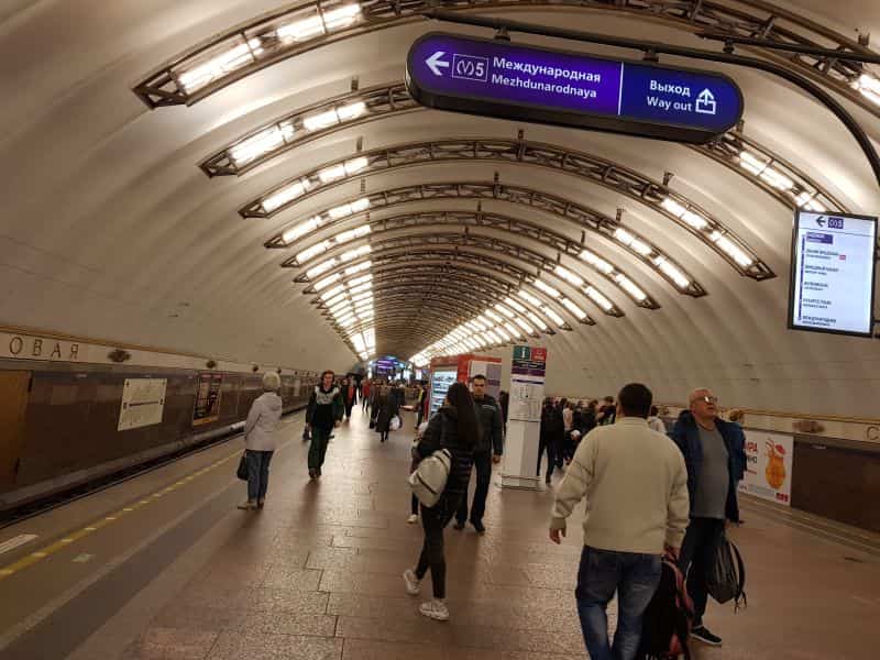 Artistic St. Petersburg subway station 艺术特色圣彼德堡地铁站