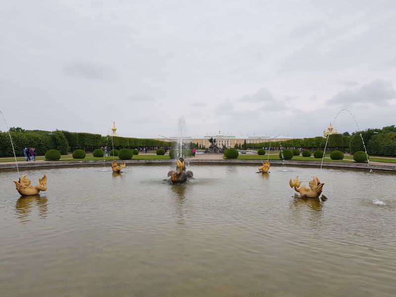 Peterhof Palace 彼得霍夏宫