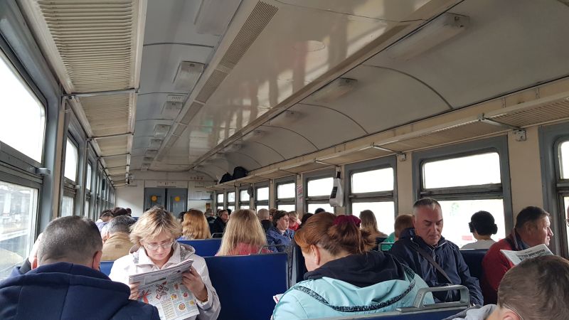 Local train to Sergiev Posad 乘当地火车到谢尔吉耶夫