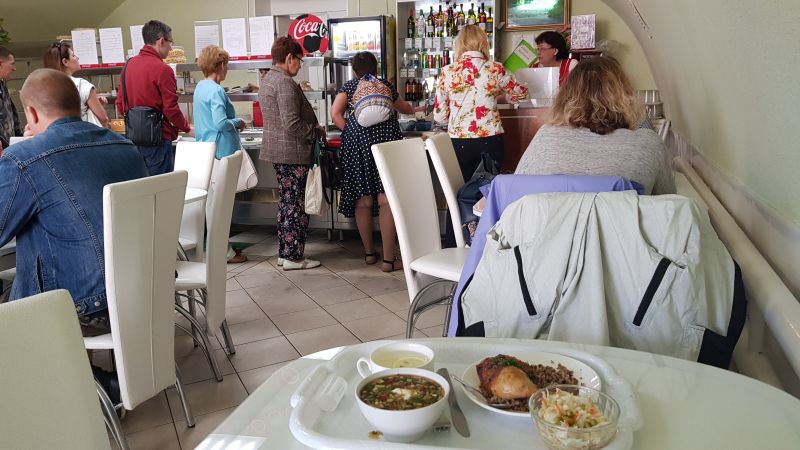 Lunch in Kazan cafeteria 在喀山食堂午餐