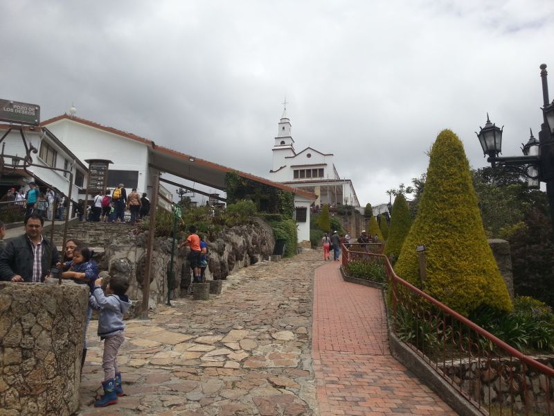 On Monserrate 蒙塞拉特山上