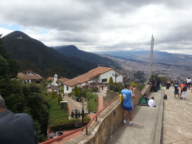 On Monserrate 蒙塞拉特山上