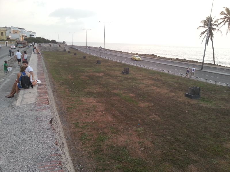 The walls of Cartagena and the sea 卡塔赫纳城墙与海