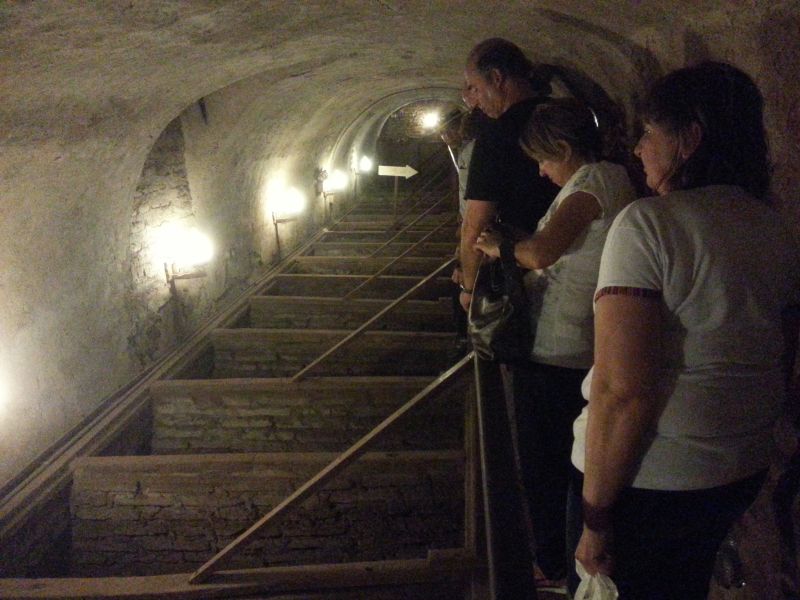 Catacombs at Basilica and Convent of San Francisco, Lima 古教堂地下室收藏的无数尸骨