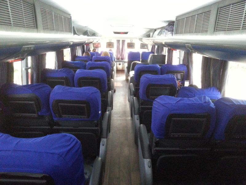 Luxury bus from Lima to Paracas 利马到帕拉卡斯的豪华大巴