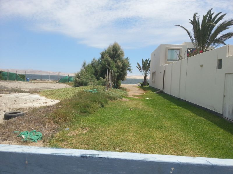 Paracas sea front bungalows 屁股面海的豪宅