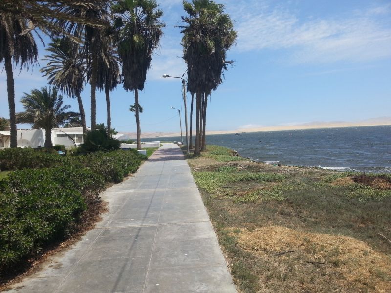 Paracas sea front bungalows 私人豪宅的后院