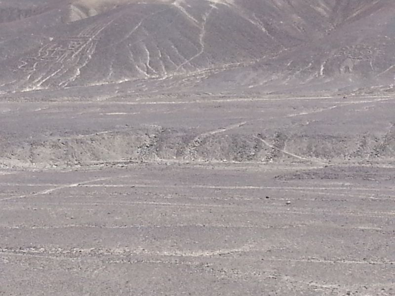 Nazca lines on the hills in the desert 纳斯卡地画