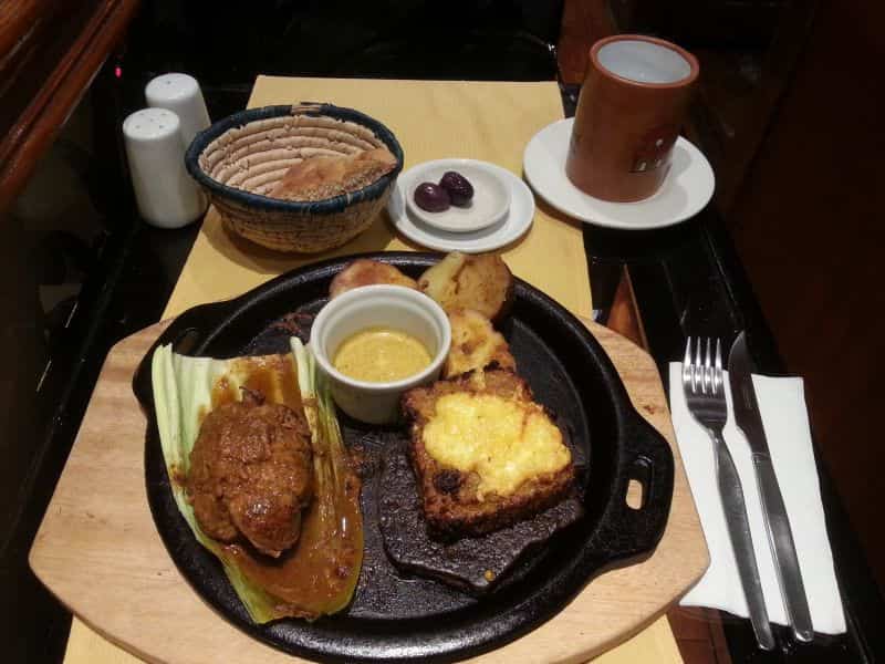 A meal in Copacabana 科帕卡瓦纳用餐