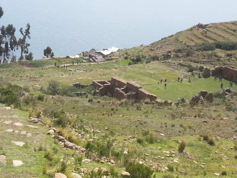 Ancient ruins on Isla de la Luna 月亮岛上遗迹