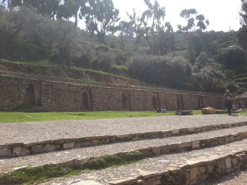 Ruins on Isla del Sol 太阳岛的遗迹