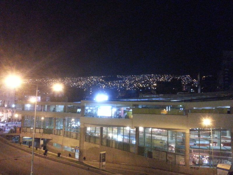 La Paz at night - houses on the hills 拉巴斯夜晚山坡上人间灯火