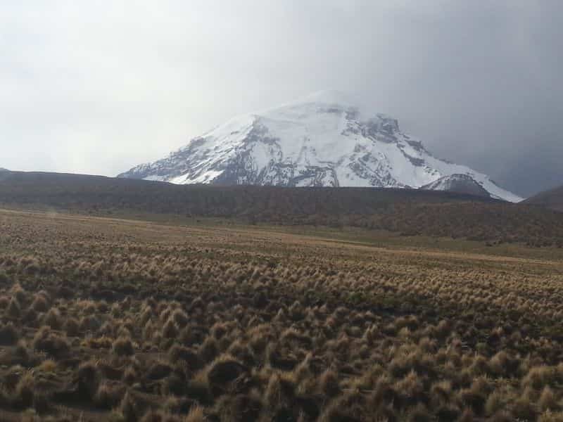 Snow-cap mountains along the way 沿路的雪山