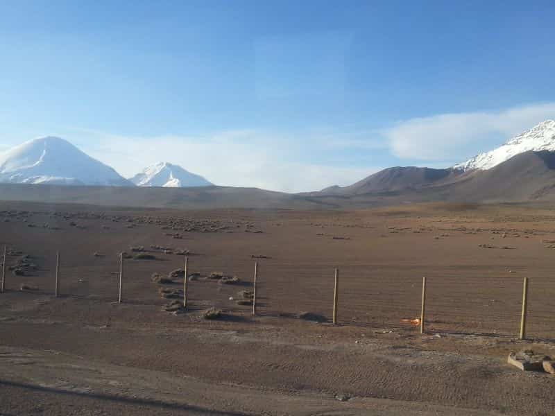 Snow-cap mountains along the way 沿路的雪山