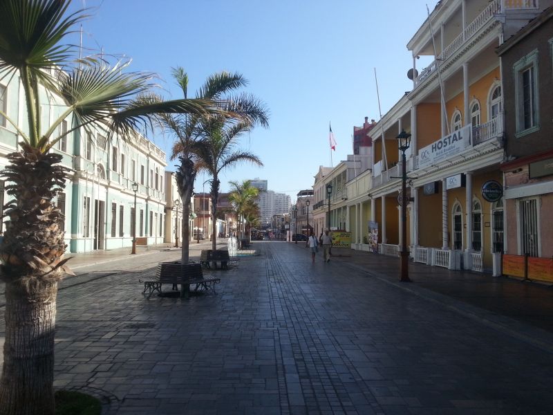 Iquique pedestrian shopping street 伊基克步行街 