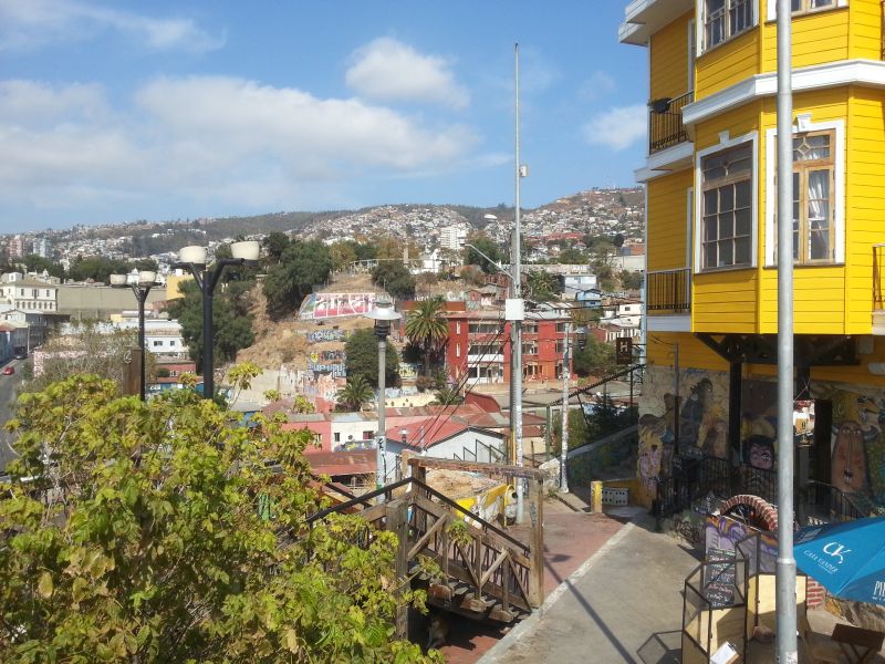 Houses on the hills of Valparaiso 瓦尔帕莱索山坡上房子