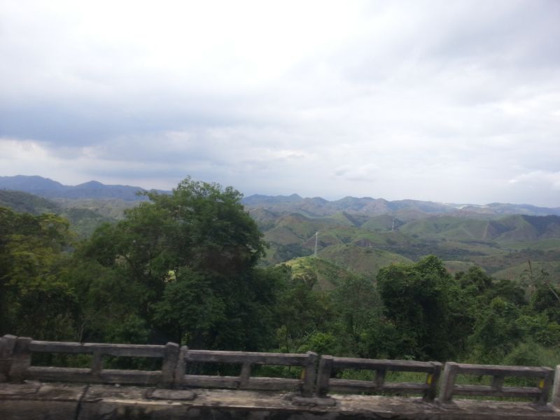 Bus approaching Rio 大巴开始驶入里约