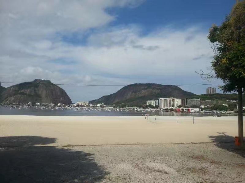 The beaches and rocks in Rio 在里约市内的海滩奇山