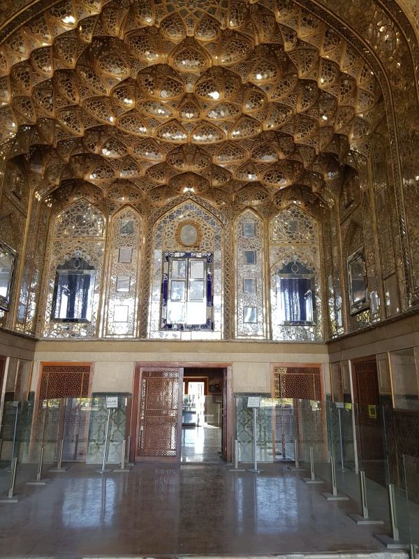 Interior of Chenel Sotun Palace 四十柱宫精致内部