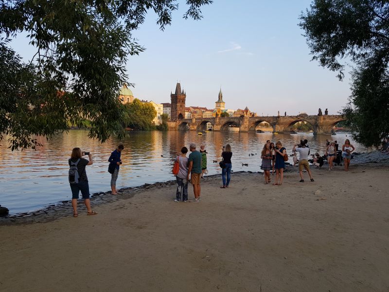 Vltava River river bank 伏尔塔瓦河岸