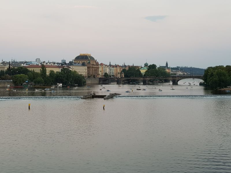 Vltava River 布拉格伏尔塔瓦河