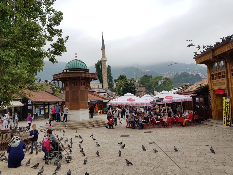 Bascarsija and Sebilj Fountain 萨拉热窝地标广场Bascarsija 和喷泉 