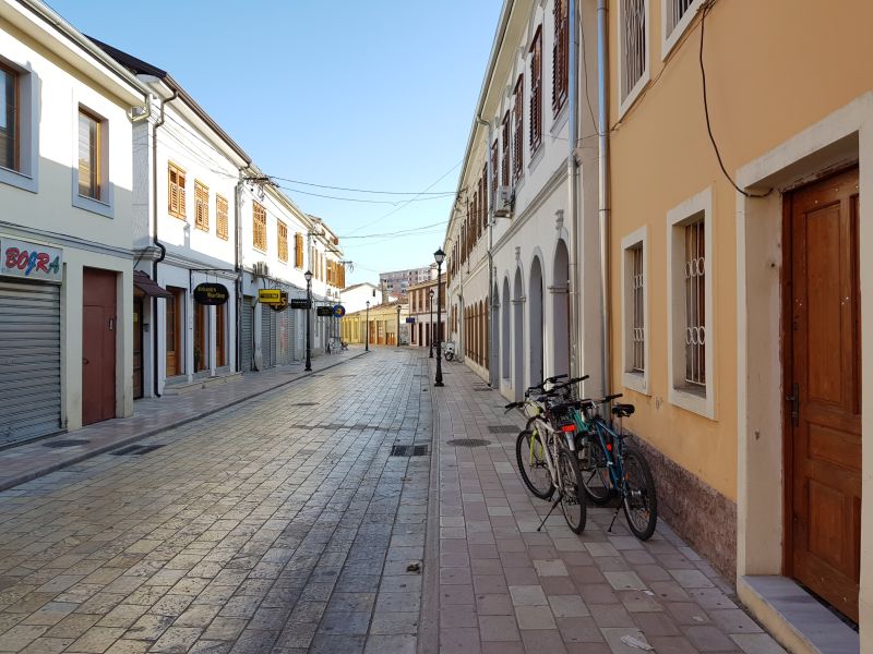 Strangely quiet streets in Shkoder 都关门大吉的商铺街