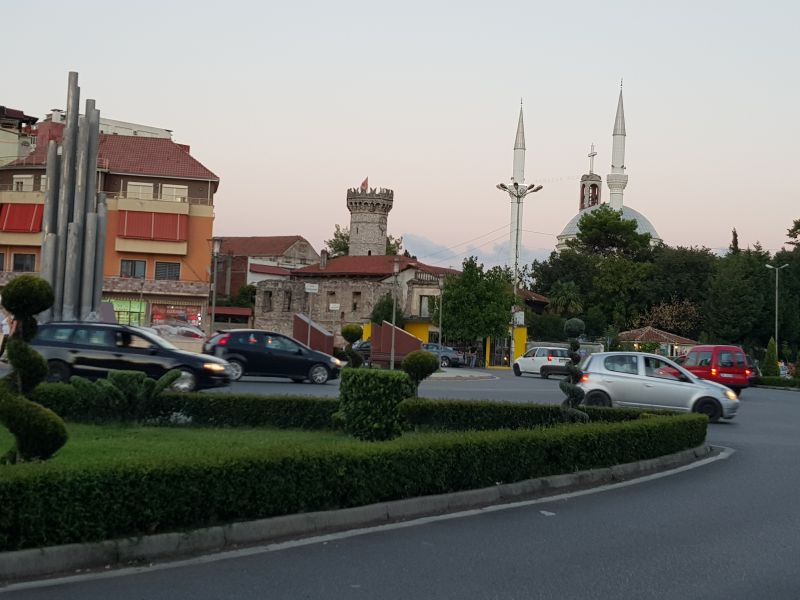 Shkoder, where religions co-exist 城内各宗教和谐共处