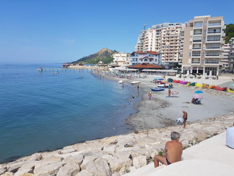 The beach of Durress 都拉斯海滩