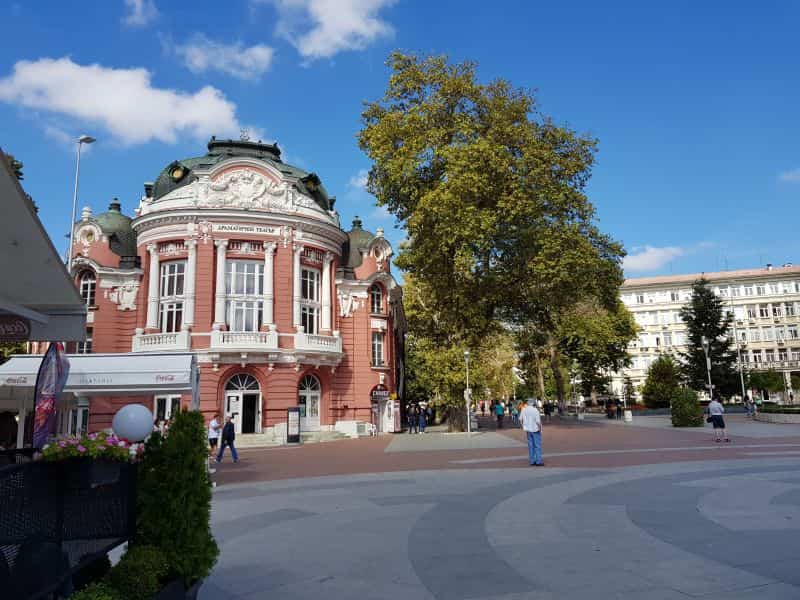 State Opera and Dramatic Theatre 州剧院