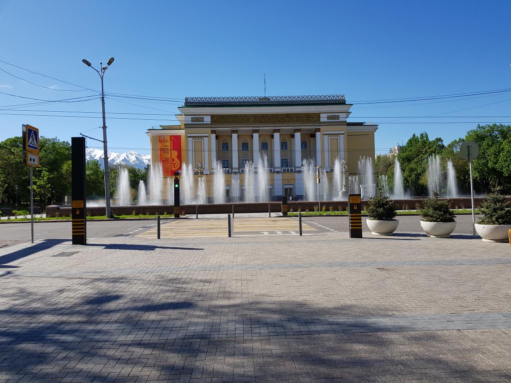 Abay Kazakh State Academic Opera and Ballet Theater 国家歌剧和芭蕾剧院