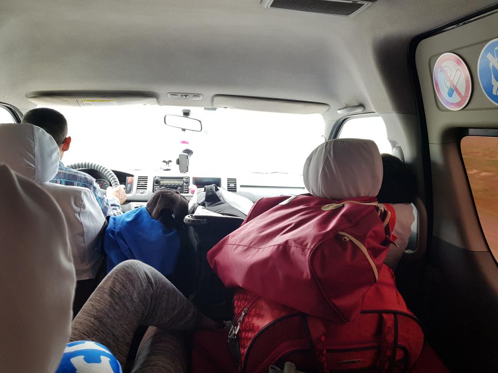 Fully loaded mini bus to Taraz 挤得爆满的子弹头商旅的士