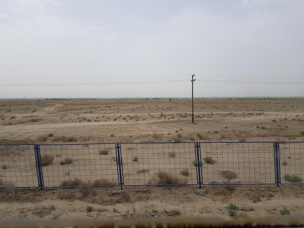 Desert landscape on way to Bukhara 往布哈拉路途沙漠地貌