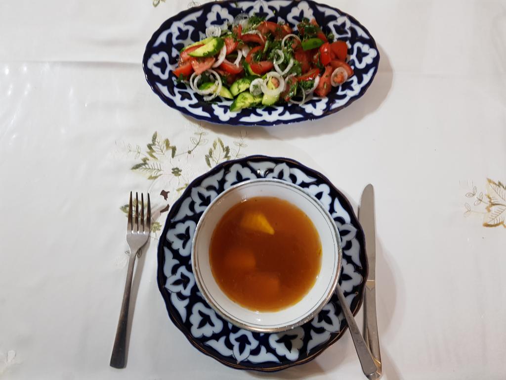 Salad and soup 色拉和清汤