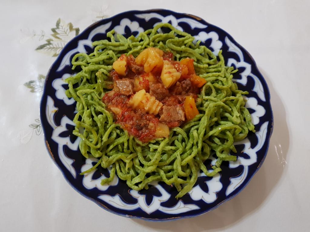 Lunch - stew mutton and spinach pasta 午餐 - 焗羊肉菠菜面