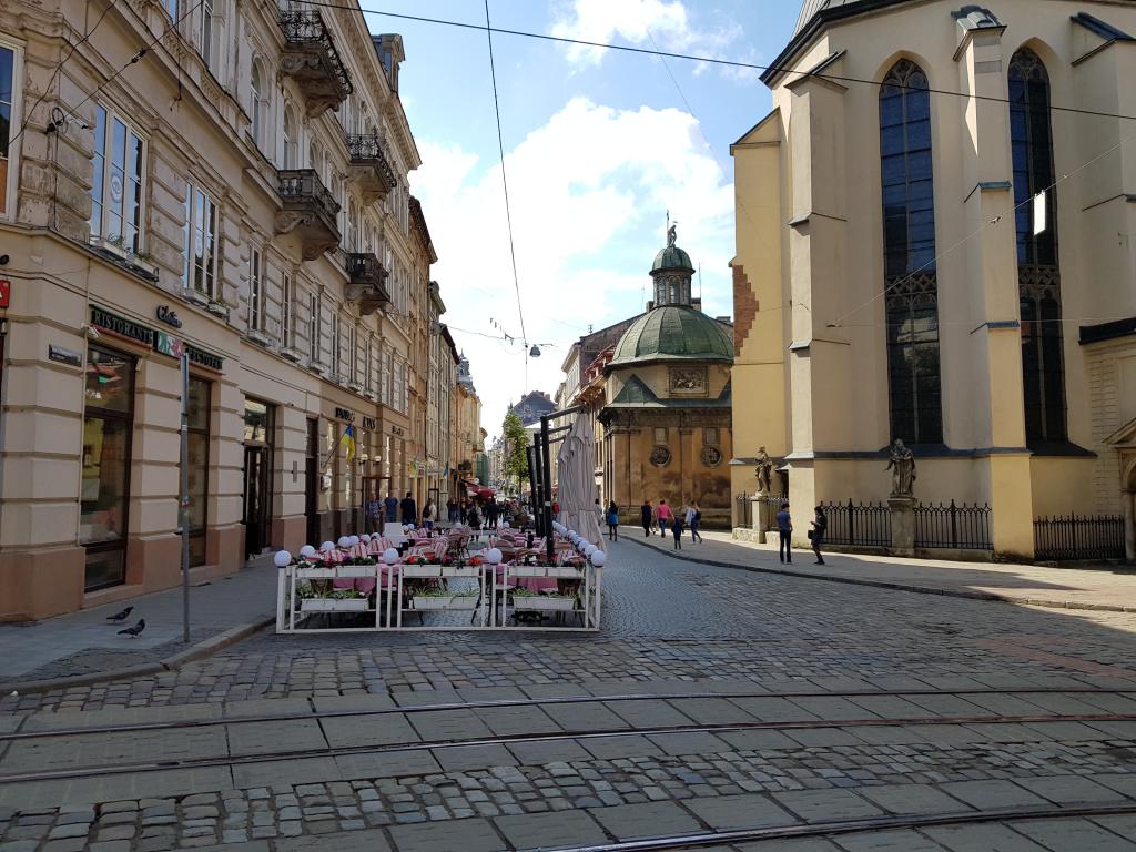 Central pedestrian street and Boims Chapel  步行街和老教堂