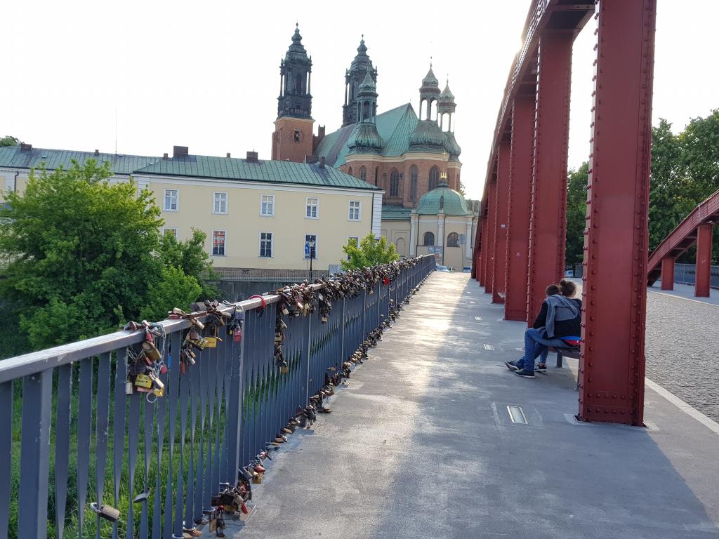 Jordan Bridge and Poznan Cathedral of St. Peter and St. Paul 约旦桥和圣彼得圣保罗教堂