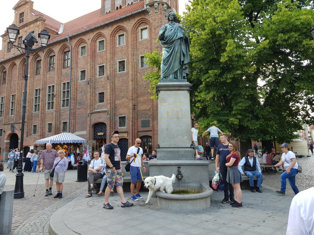 Nicholaus Copernicus Monument 尼古拉.哥白尼纪念碑