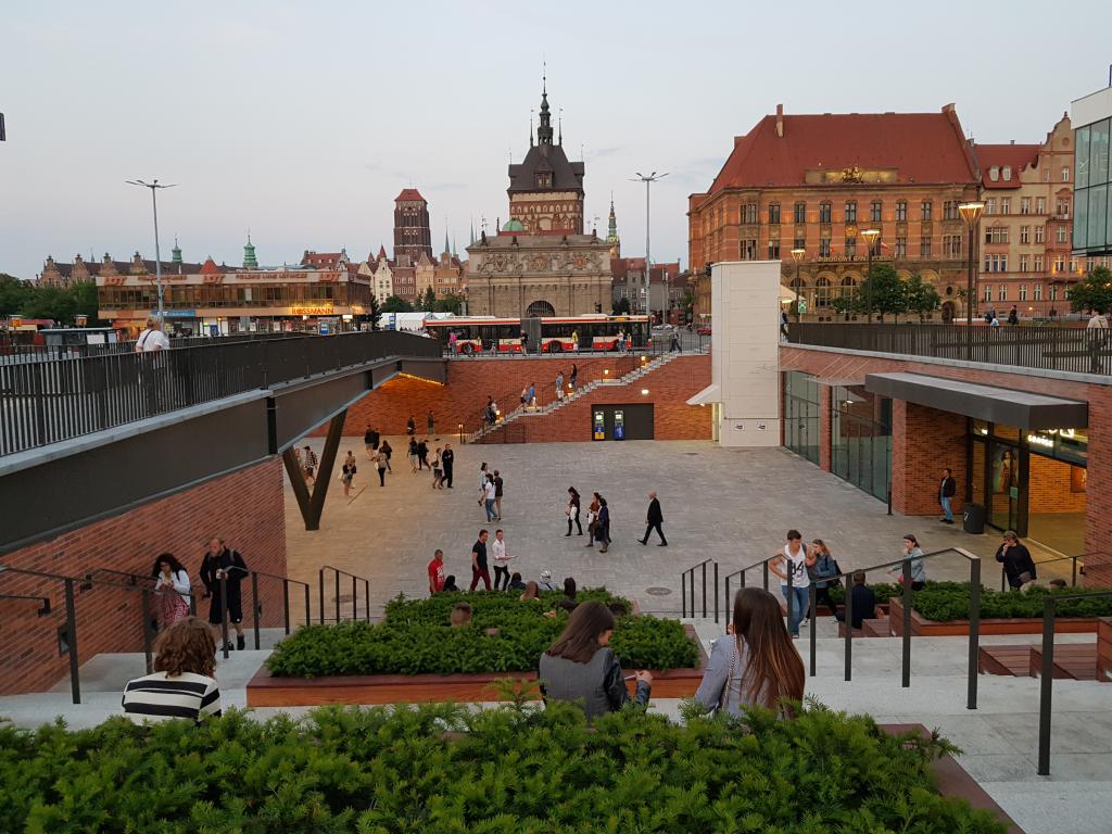 Forum Gdansk, a contemporary mall in the city center, Gdansk 购物商城