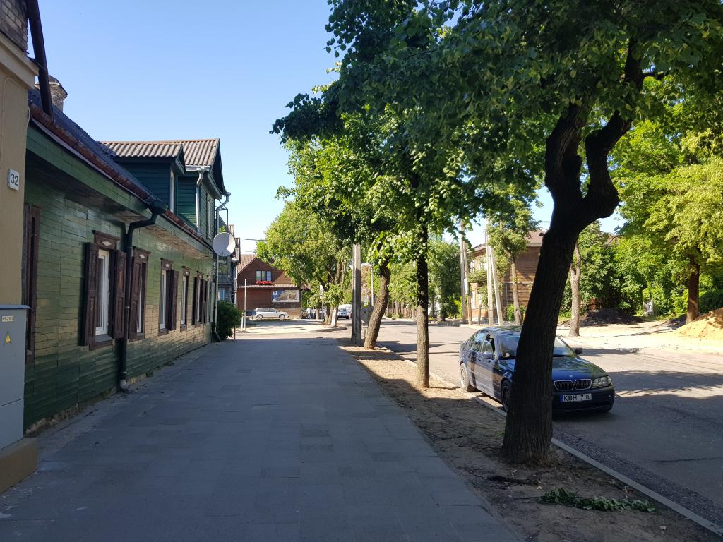 Old wooden houses in Vilnius 维尔纽斯的老木房